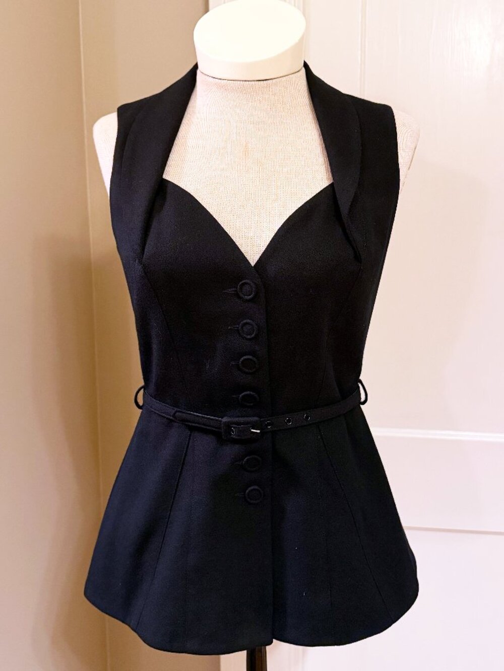 Bebe Black Wool Peplum Vest Sweetheart Neckline Belted Corset Sz 4